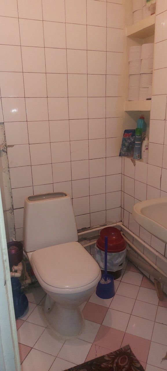 Юнусобод 18 даха 3 хона, 3/7/9 уй сотилади. Ориентир Чайка. 63 000