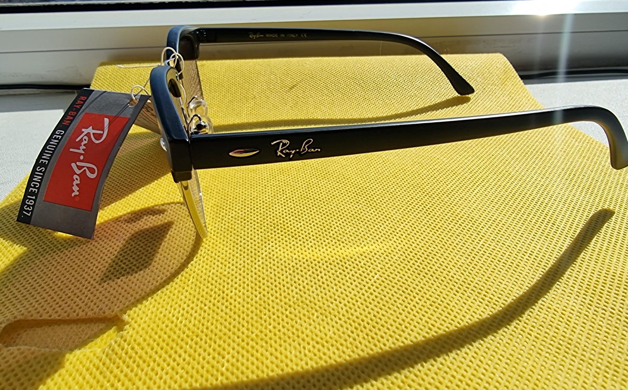 RayBan Clubmaster RB3016