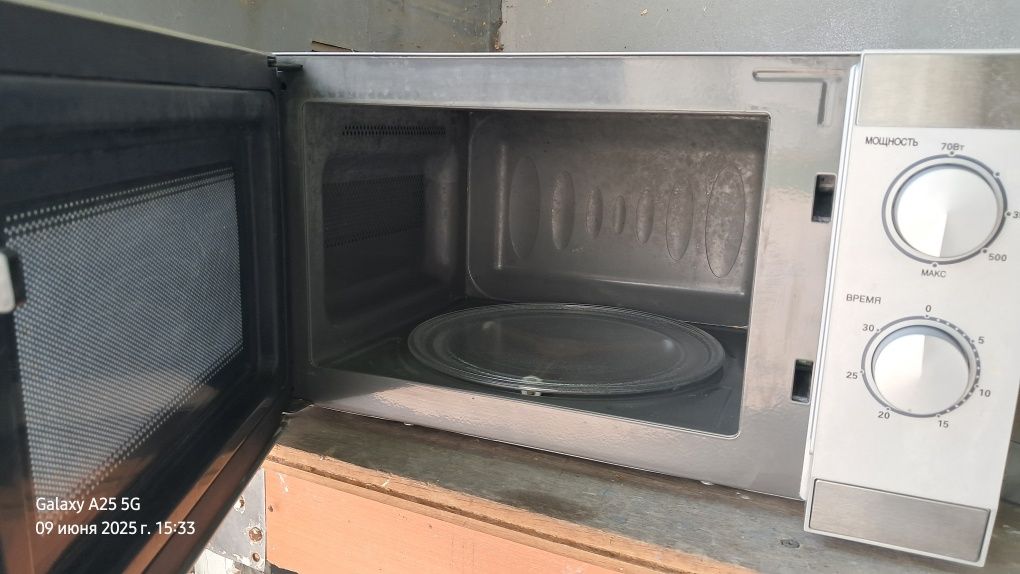 Продам микроволновку LG  б/.у.