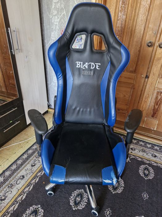 Продам игровое кресло