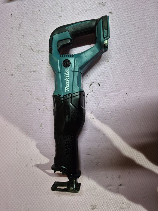 Fierastrau sabie Makita DJR 186 18v