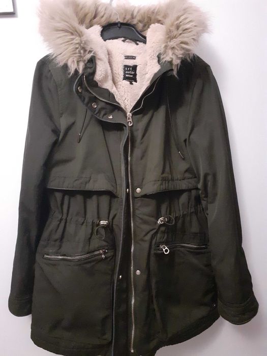 Jachetă iarnă parka super călduroasă-îmblănită,impermeabilă,antivânt.