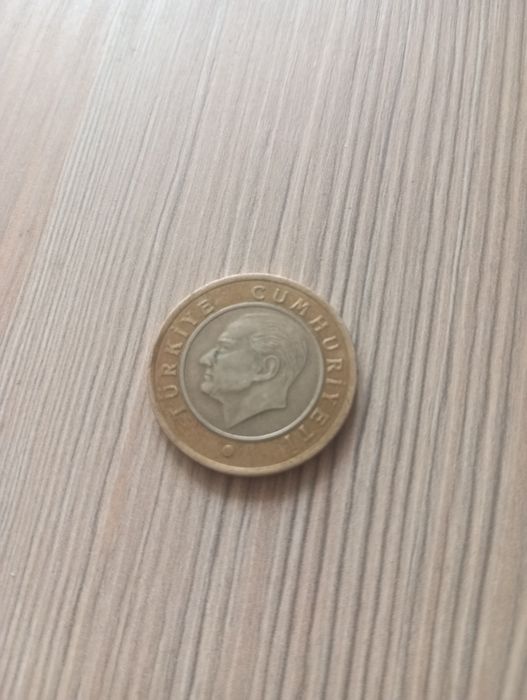 монета 1 турецкая лира