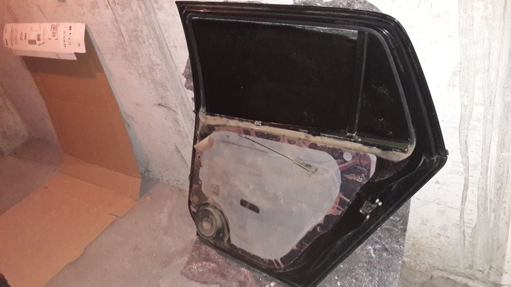 Врата Опел астра Н