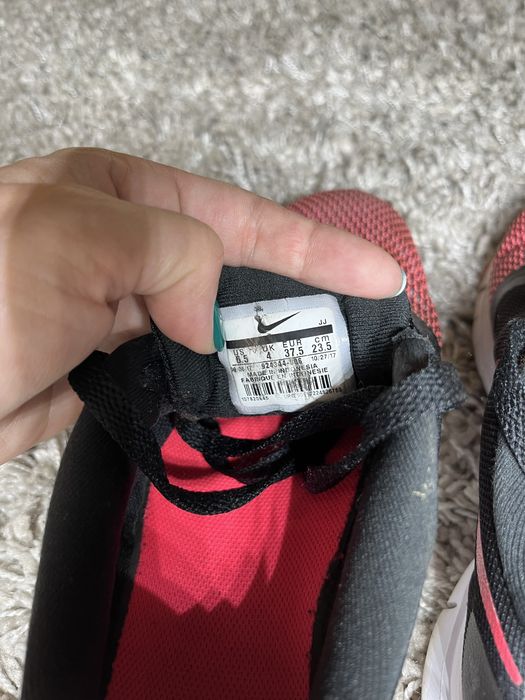 Дамски маратонки Nike, 37,5 номер