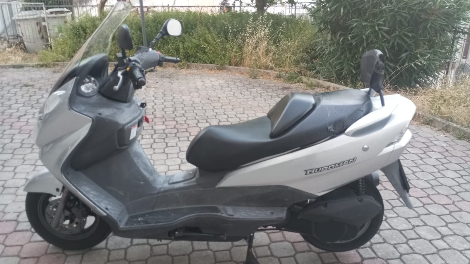 Scutere de 125cc și 250 cc