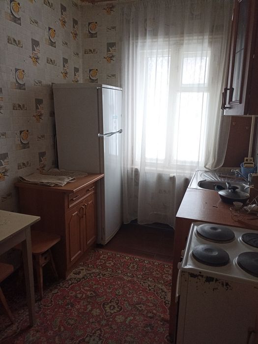 Продам 2х комнатную квартиру частично мебелировання