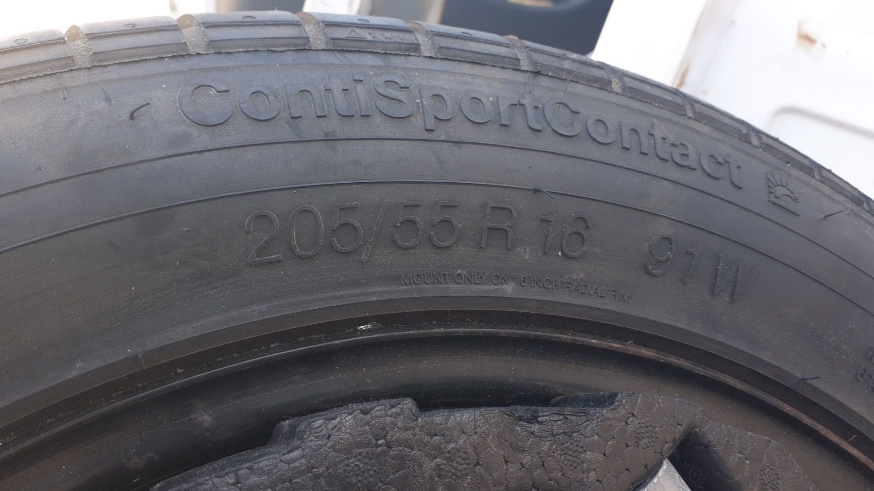 Резервна гума Continental SportContact 205/55 R16 оборудване VW Beetle