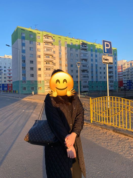 Продам куртку осень весна