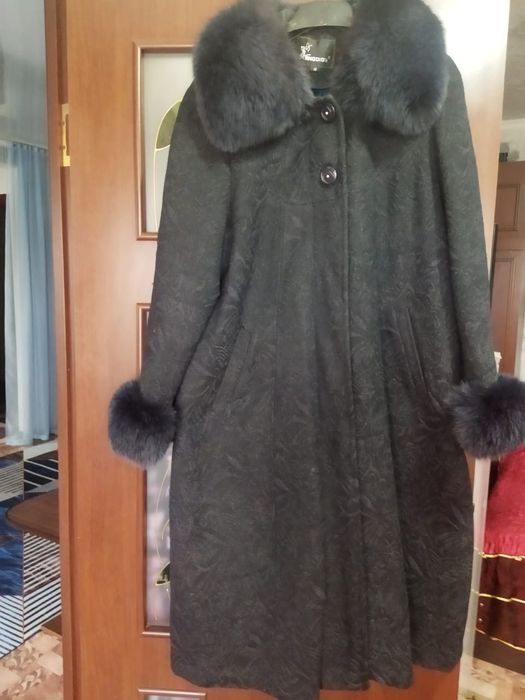 Продам куртки пальто шубу б у в хорошем состоянии недорого