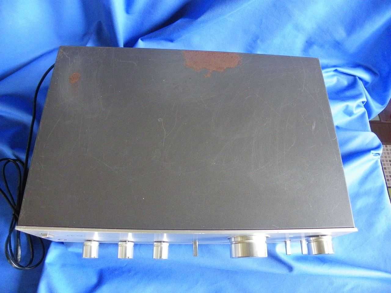 Стерео усилвател TEAK BX-300