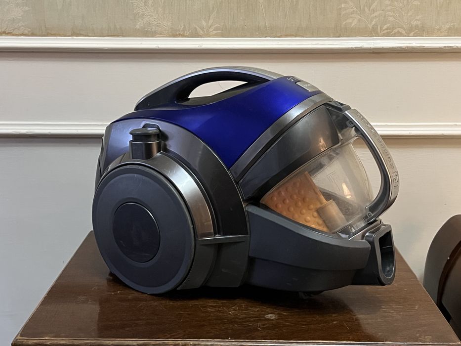 Пылесос LG VK89609HQ