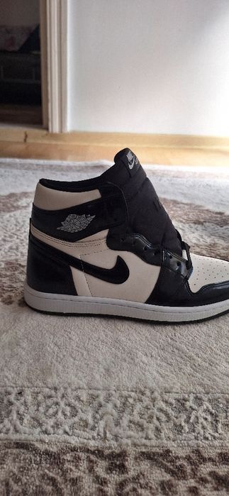 Jordan 1 high black