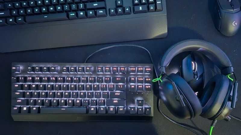 Kit tastatură + mouse Razer