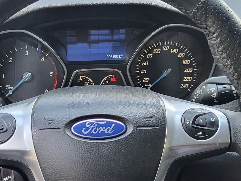 Ford focus 2014 preț negociabil.