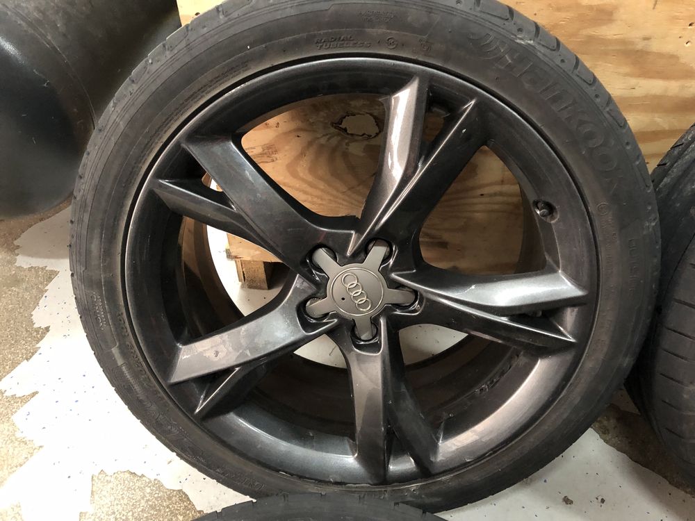 Jante de aliaj pe 19 cu anvelope de vara 255/40R19 Audi A7