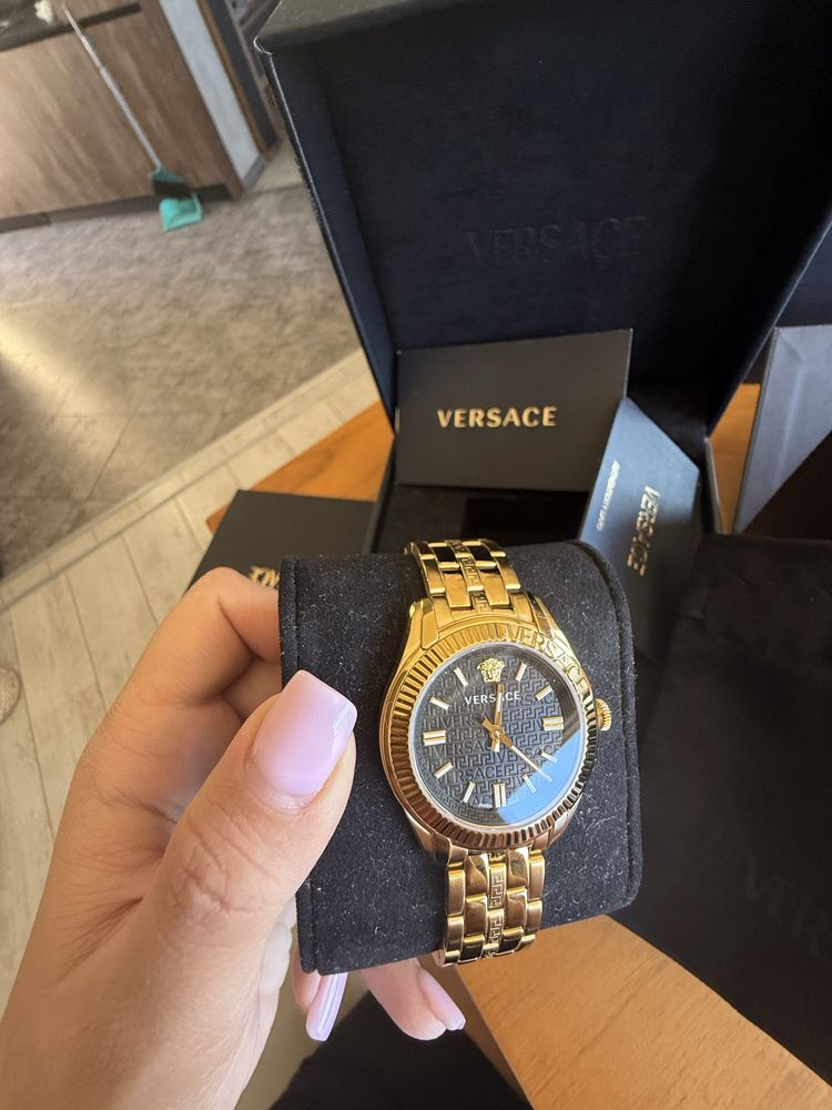 Versace оригинален часовник