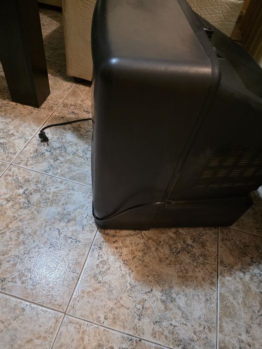 Продавам 2 броя телевизори за 70 лв двата