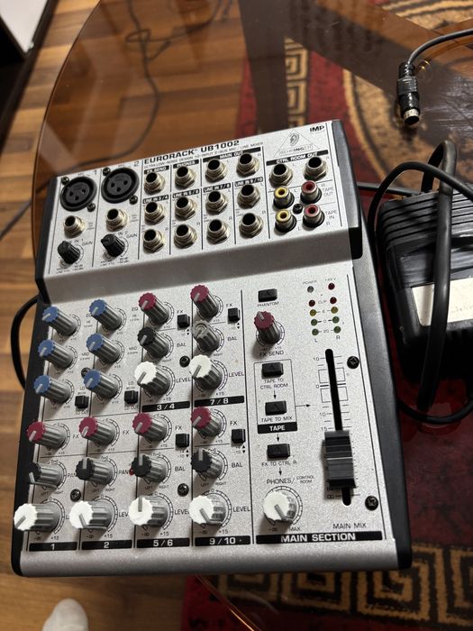 Vind mixer behringer