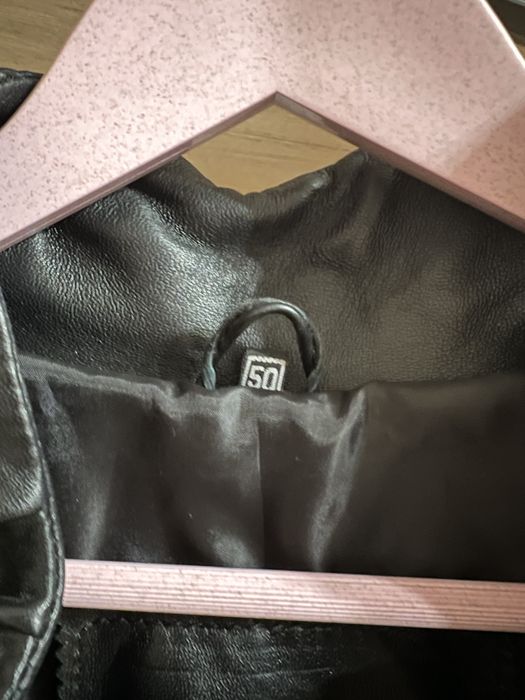 Geaca lunga din piele neagra naturala, moale, marimea 50.