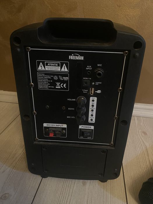 Boxa freeman,putere maxima 45W,aproape noua,in cutia originala,cu micr
