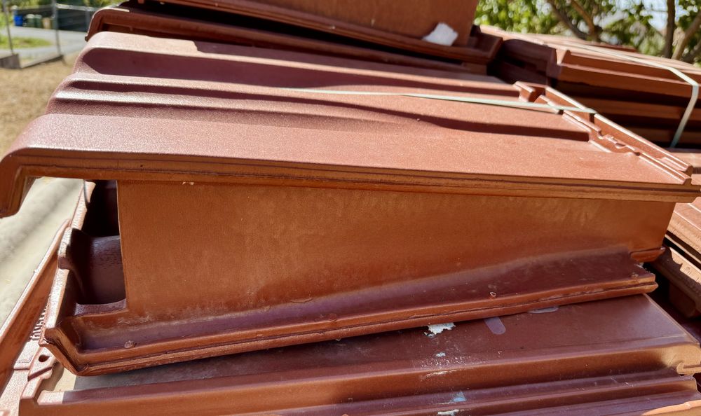 Vand aerisiri si laterale st/dr tondach tango plus  noi