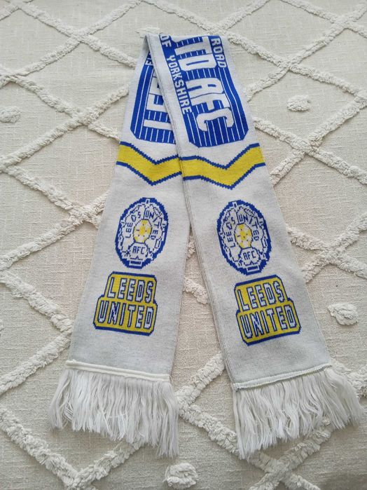 Оригинален шал на Лийдс Юнайтед Leeds United