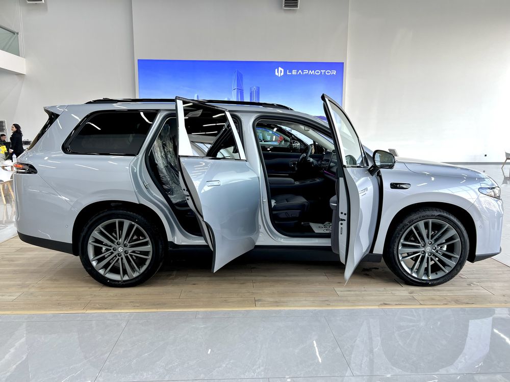 Leapmotor C16 GIBRIT 2025 yil Dop opsiya FULL 2 pozitsiya