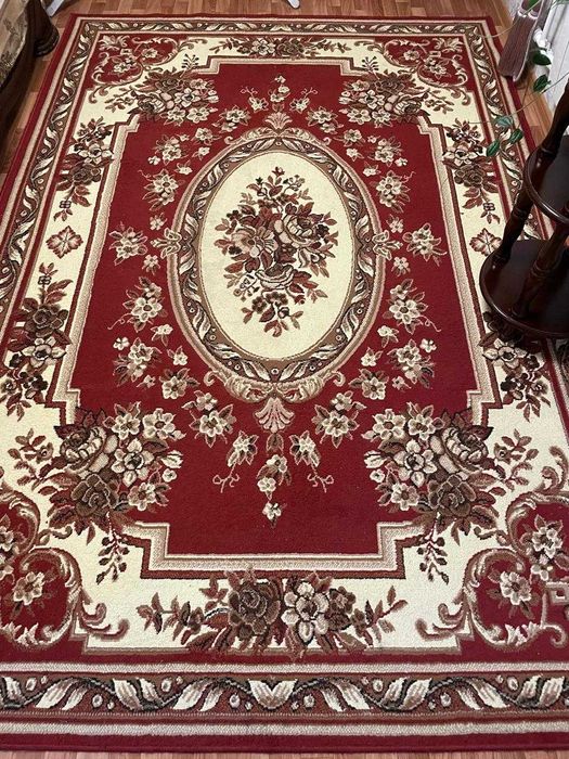 Продам ковер 2*4 и 3*4