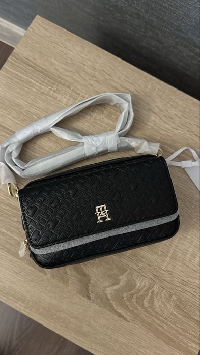 Сумочка томми хилфигер