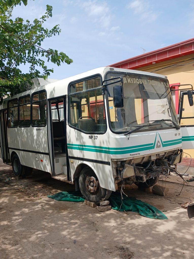 Aftobus kuzov sotiladi