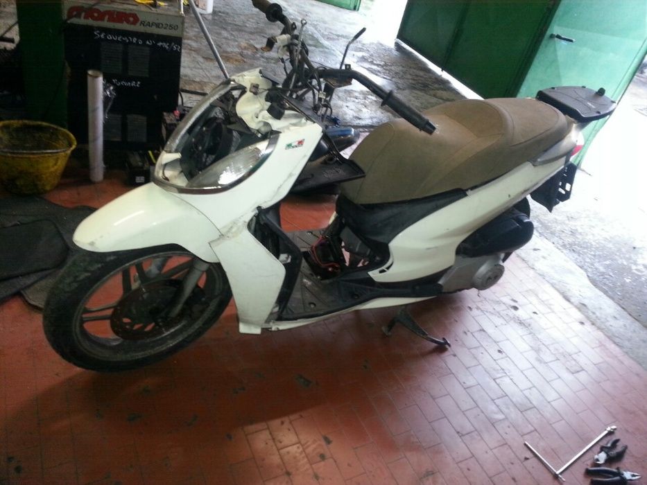 Malaguti Centro-50и125 i-На части