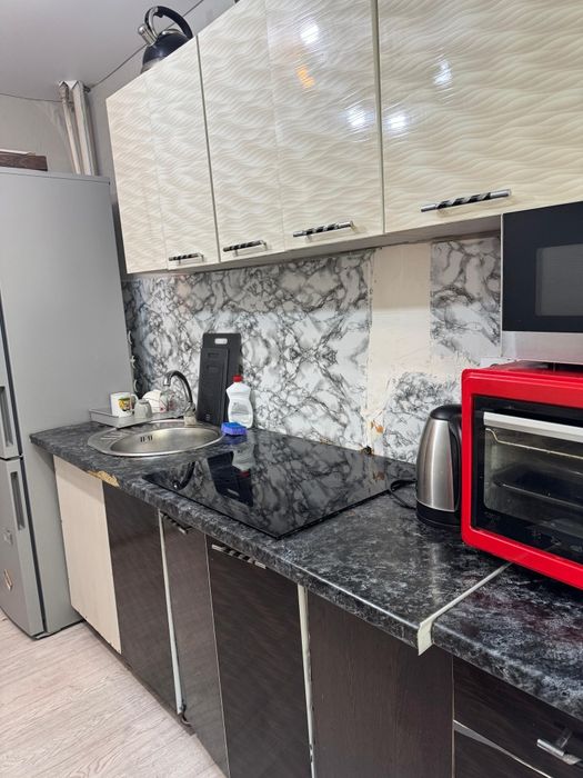 Продам кухню с мойкой