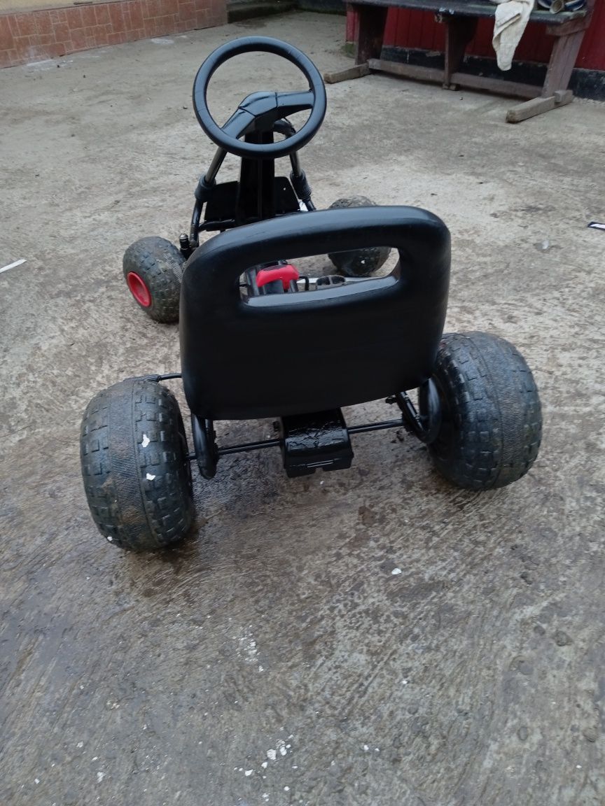 Kart cu pedale de copii