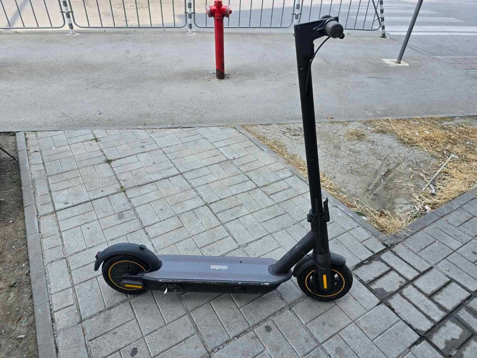 Електрически скутер-тротинетка SEGWAY KICKSCOOTER MAX G30