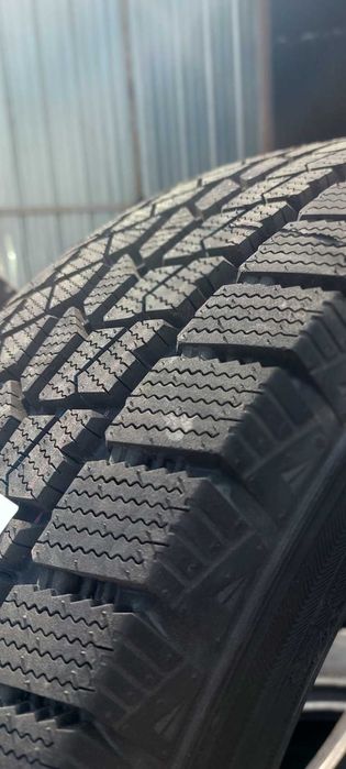 265/65 R17 Зимние фрикционные шины НОВЫЕ