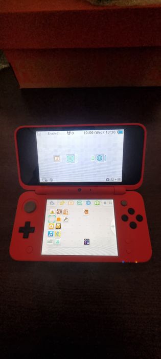 Nintendo New 2DS Pokeball Limited Edition