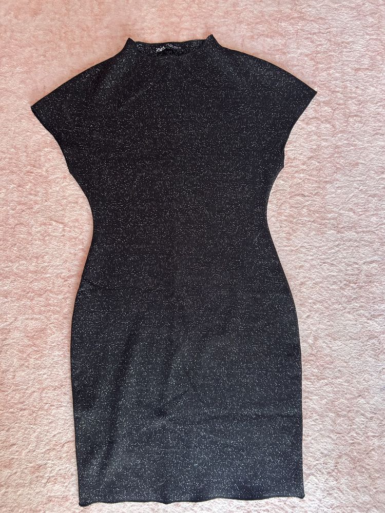 Черна блестяща рокля ZARA