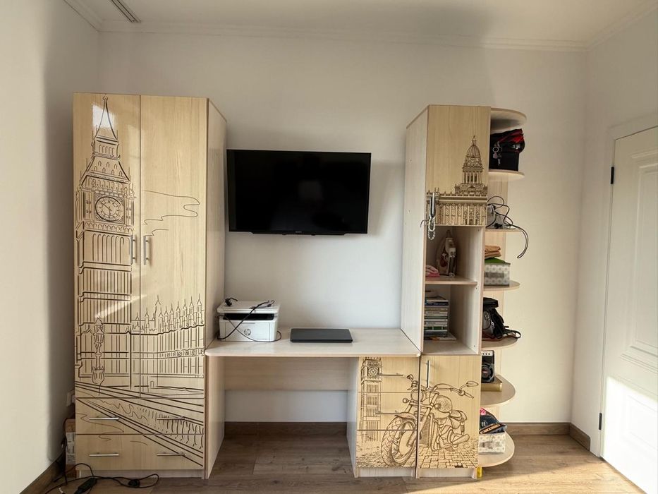 Детский шкаф в хорошем состоянии