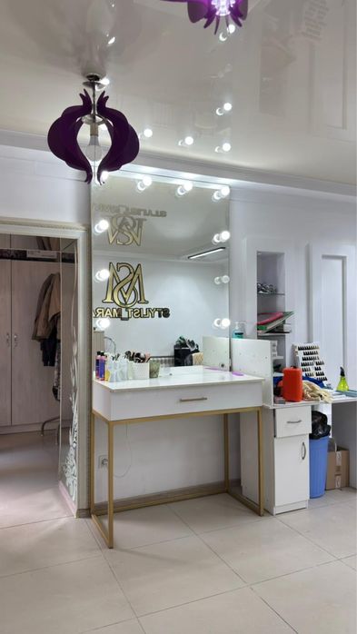 Стаются места в салоне красоты