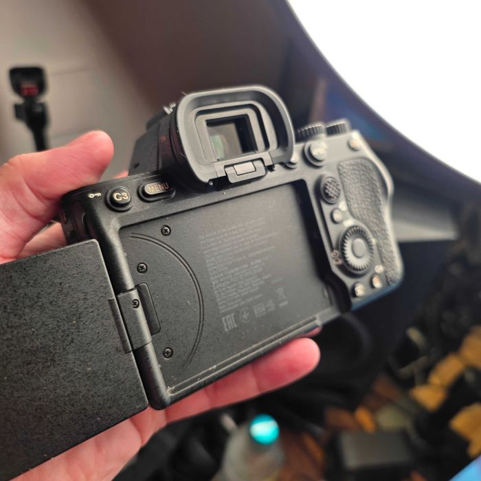 Sony A7 IV - Практически НОВ на 8000 кадъра!