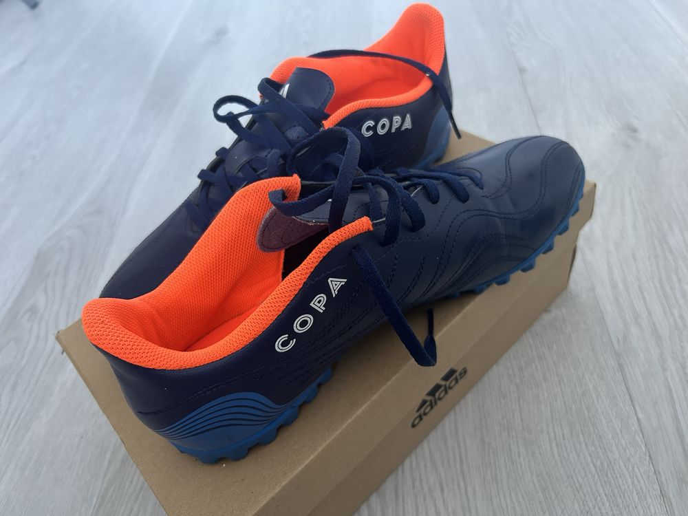 Футболни Стоножки Adidas 44