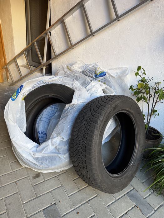 Vand set 4 cauciucuri iarna Bridgestone 225/60 r18 104v