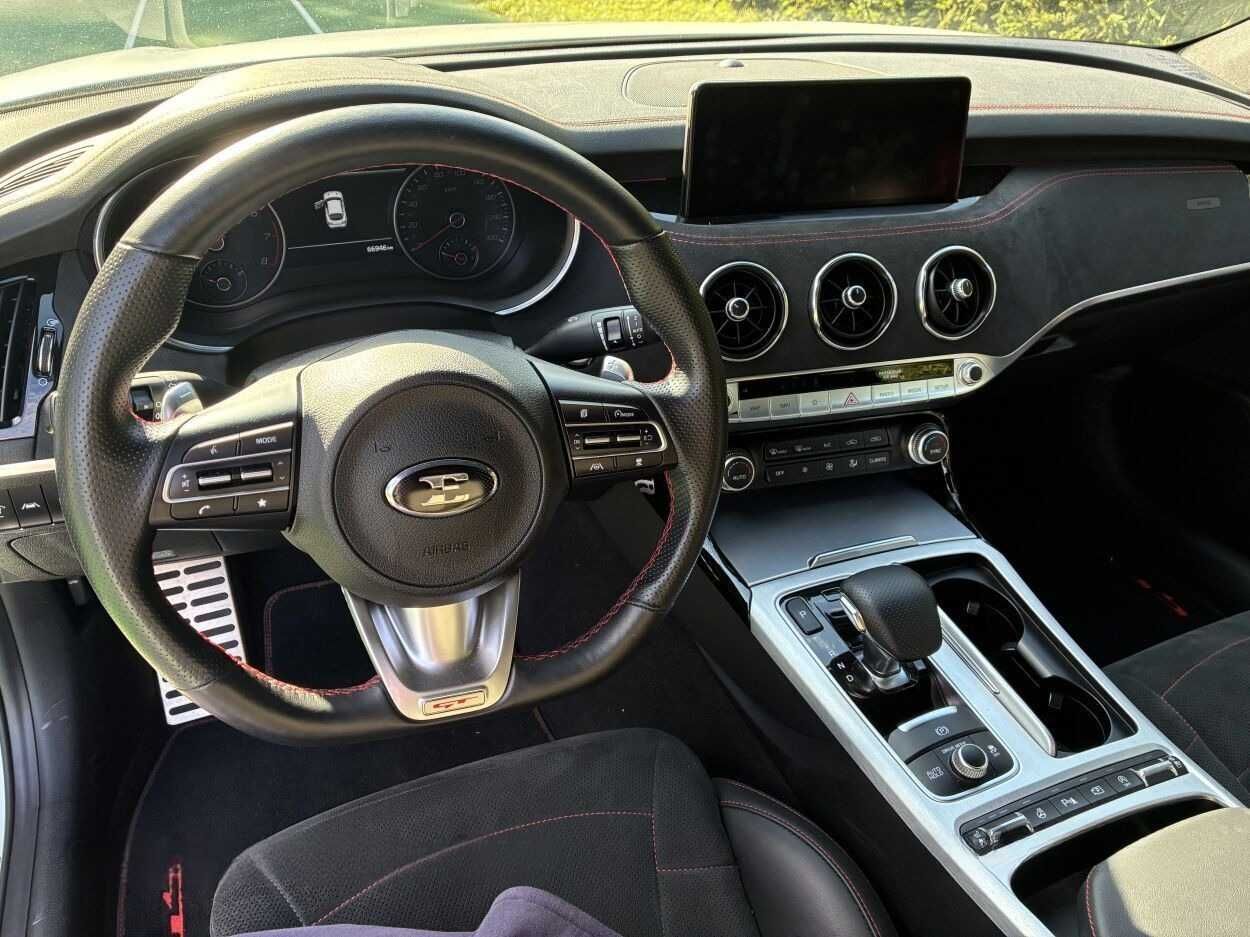 Kia Stinger GT 3.3 269кВ