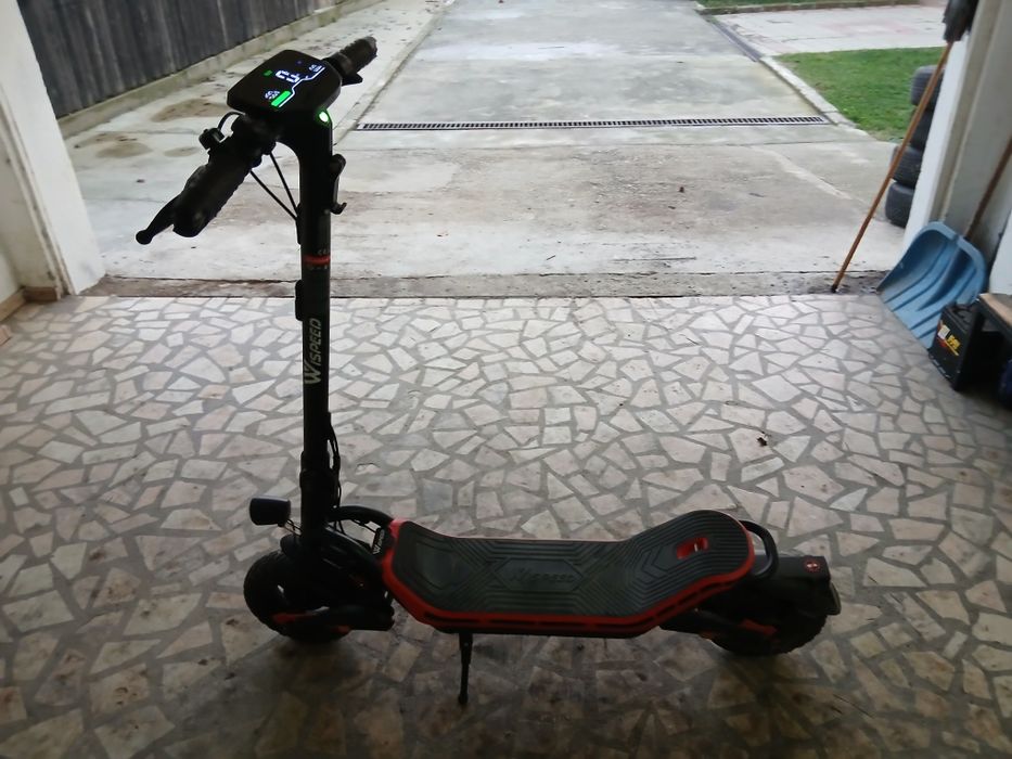 Trotineta electrica noua