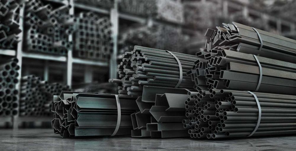 Qurilish, ishlab chiqarish uchun metall listlar, dumaloq, quvurlar.