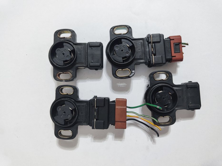 Датчик положения дроссельной заслонки Митсубиси оригинал бу