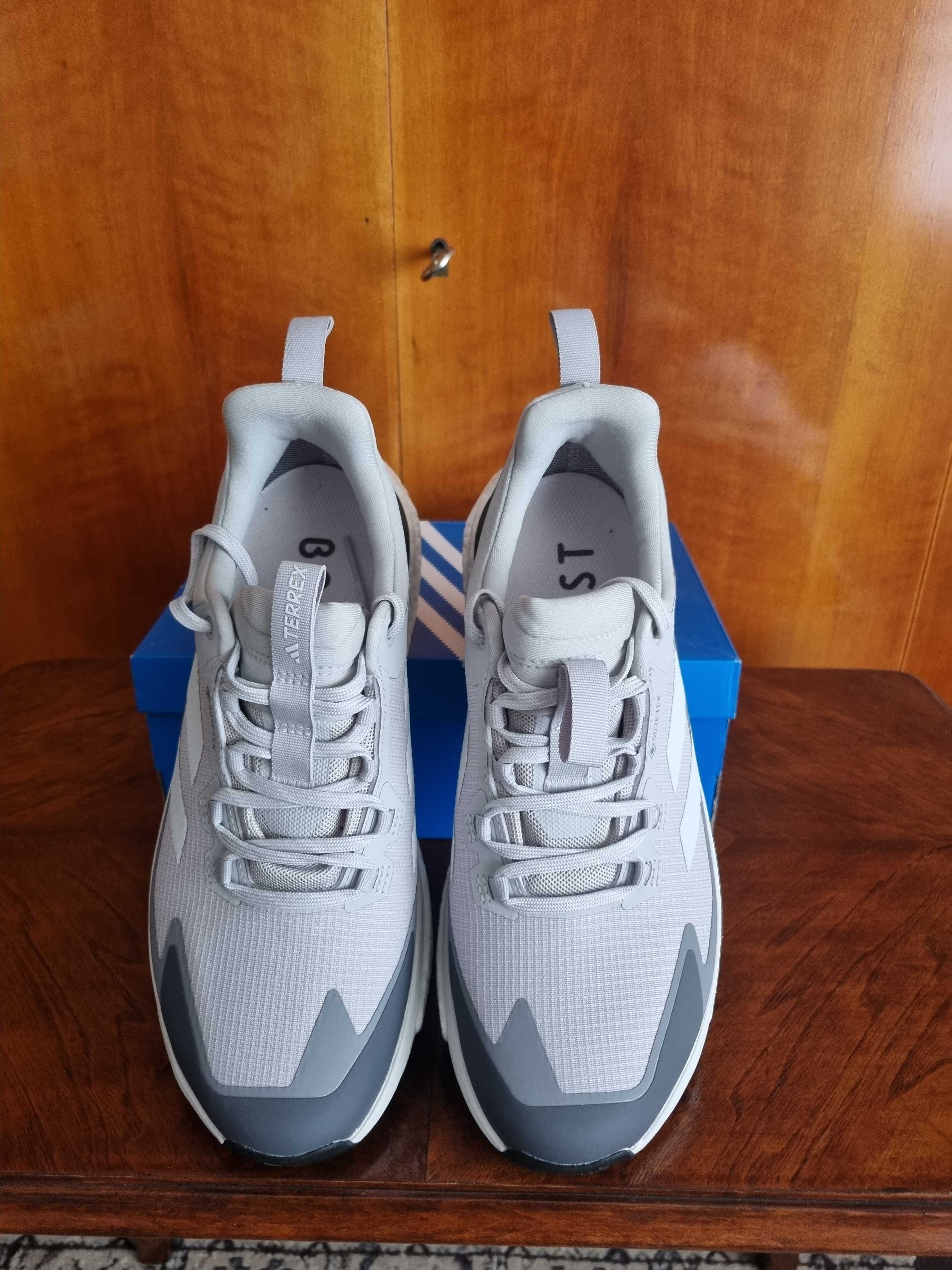 Sneakers Adidas Terrex goretex ultraboost (pentru drumetii)