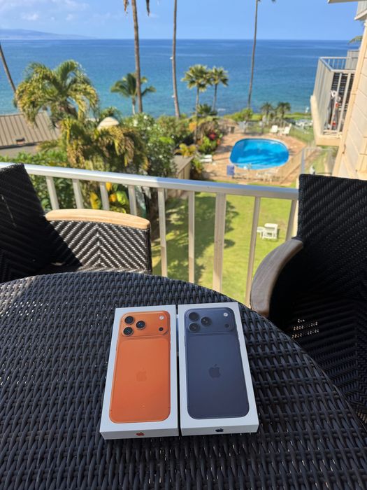 Iphone 17 pro max | 256 GB sigilat cosmic orange si blue