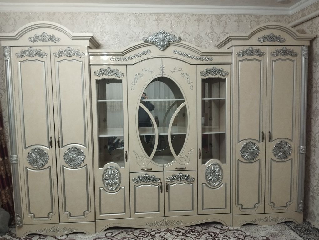 Мебель сервант Таза